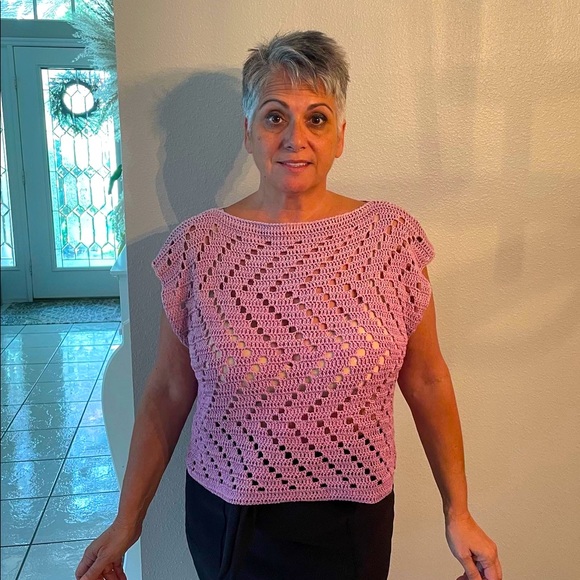 Meet your Posher, Dee - Picture 2 of 2